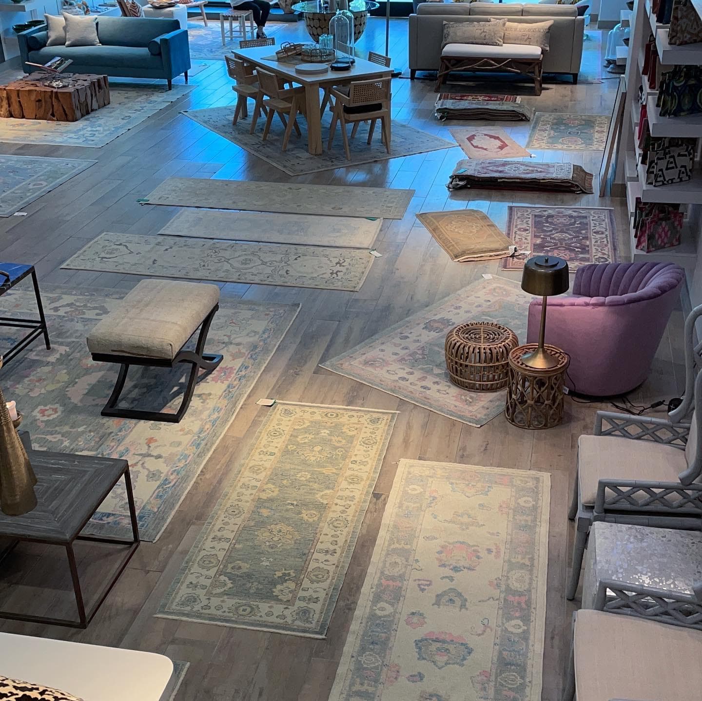 ANATOLIA RUG GALLERY